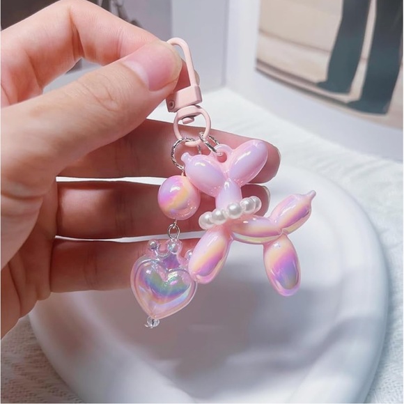 🌈 Rainbow Heart Crystal Balloon Dog Keychain Charm NWT - Picture 3 of 9